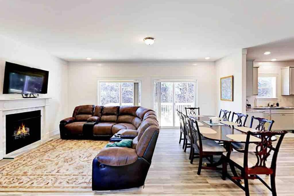 Serenity Views Comfort - Close To City & Parkway! Weaverville 外观 照片