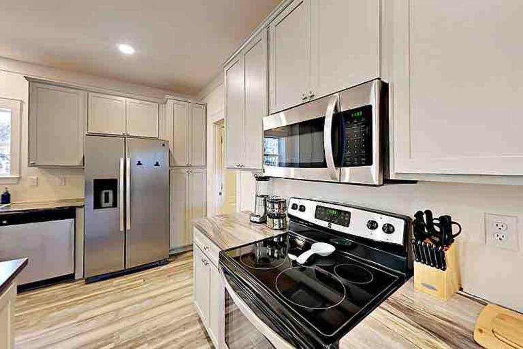 Serenity Views Comfort - Close To City & Parkway! Weaverville 外观 照片
