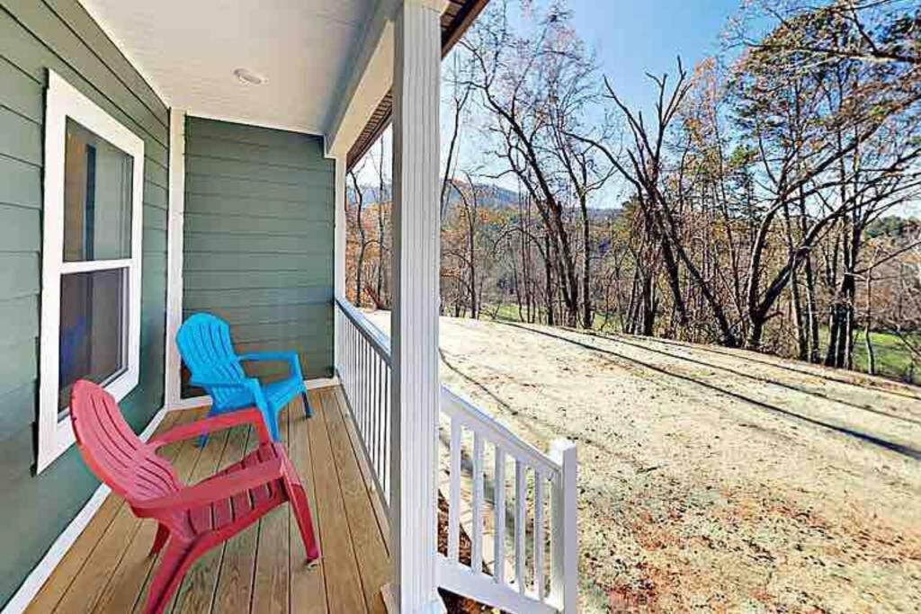 Serenity Views Comfort - Close To City & Parkway! Weaverville 外观 照片