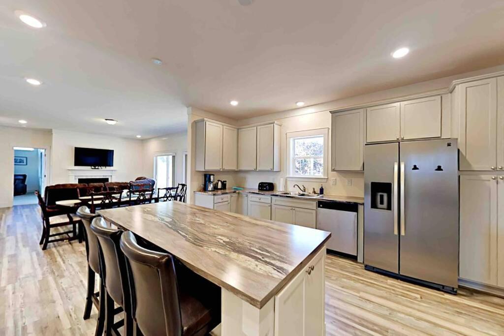 Serenity Views Comfort - Close To City & Parkway! Weaverville 外观 照片